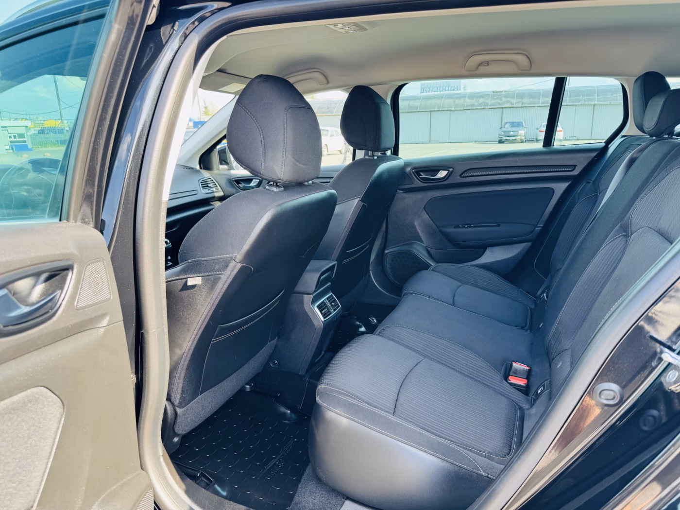 Renault Megane фото 6