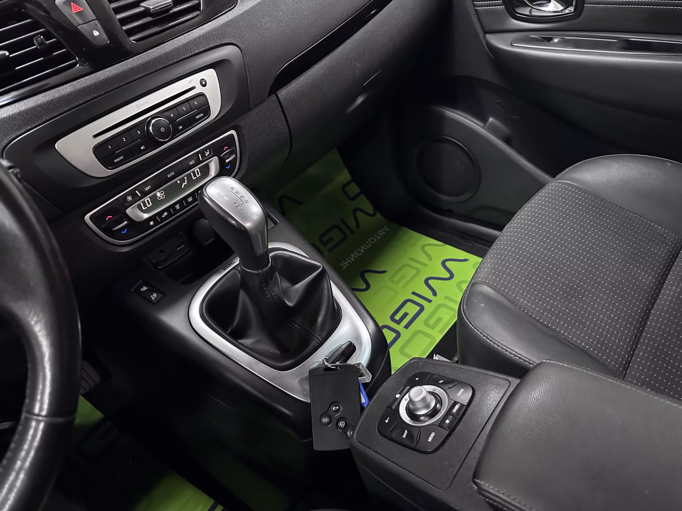 Renault Scenic фото 13