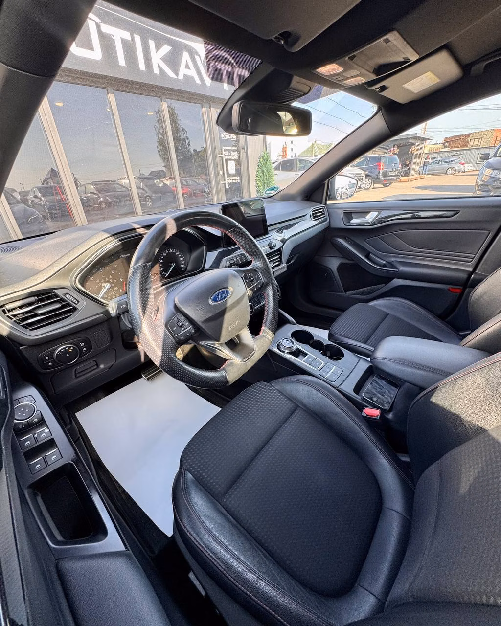Ford Focus фото 10