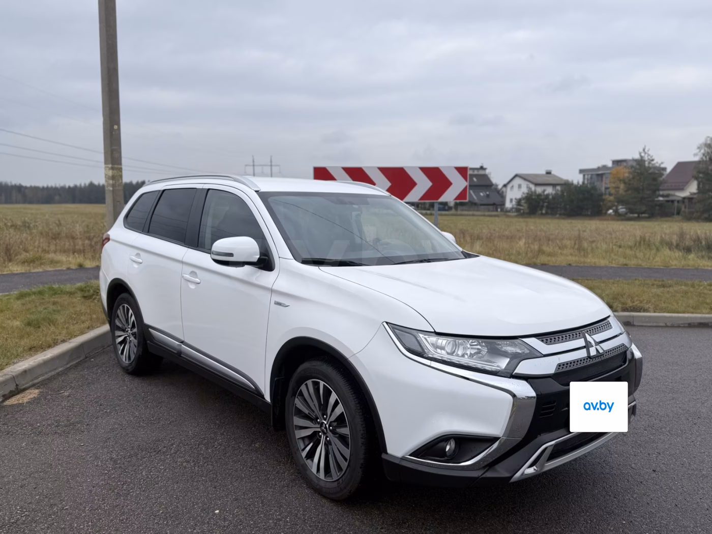Mitsubishi Outlander фото 2