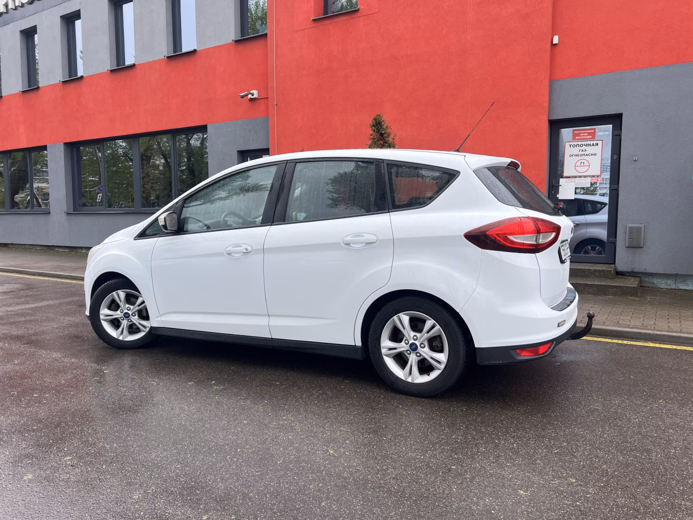 Ford C-MAX фото 2