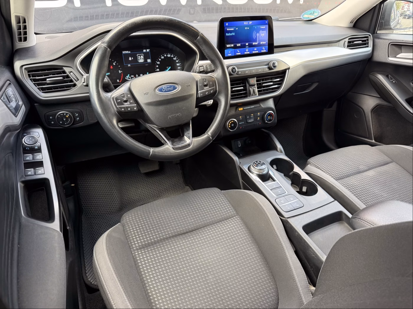 Ford Focus фото 9