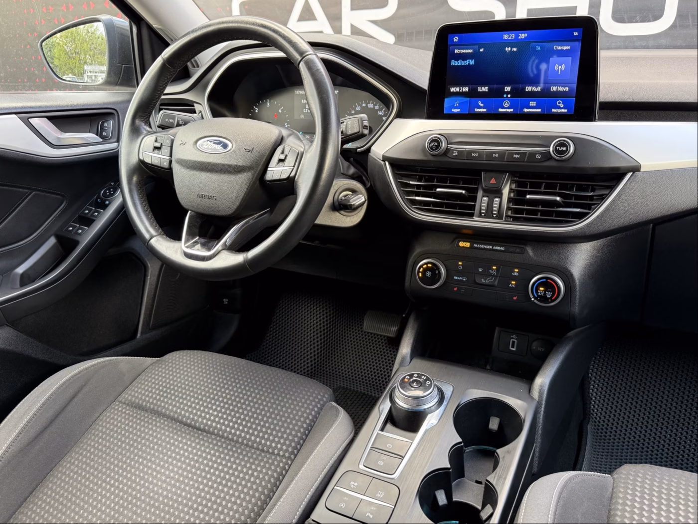 Ford Focus фото 11