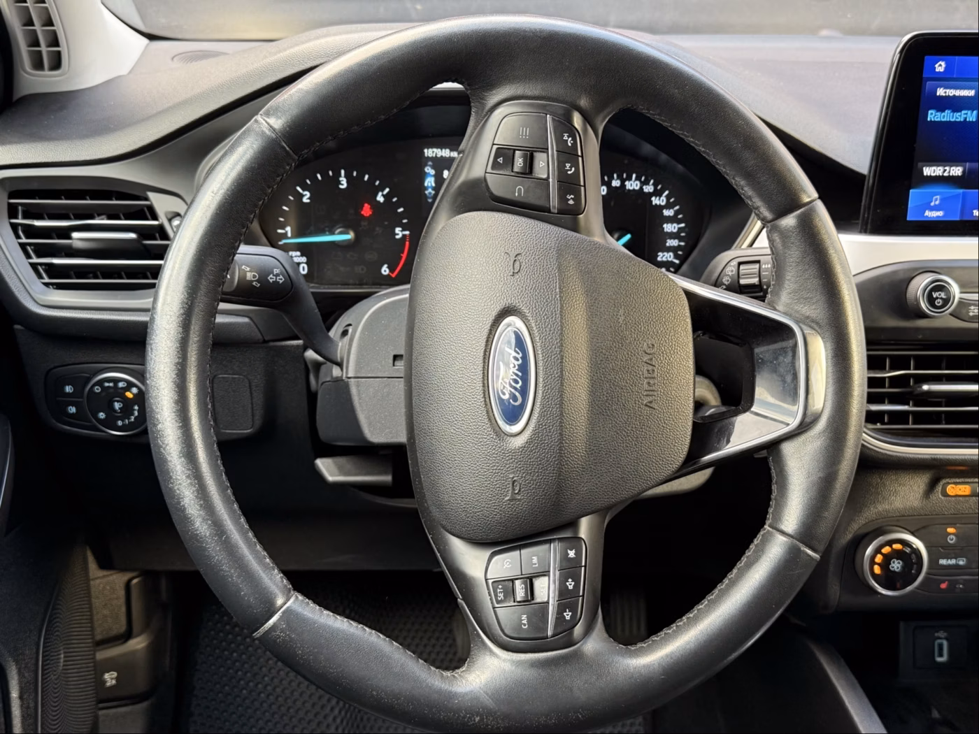 Ford Focus фото 13
