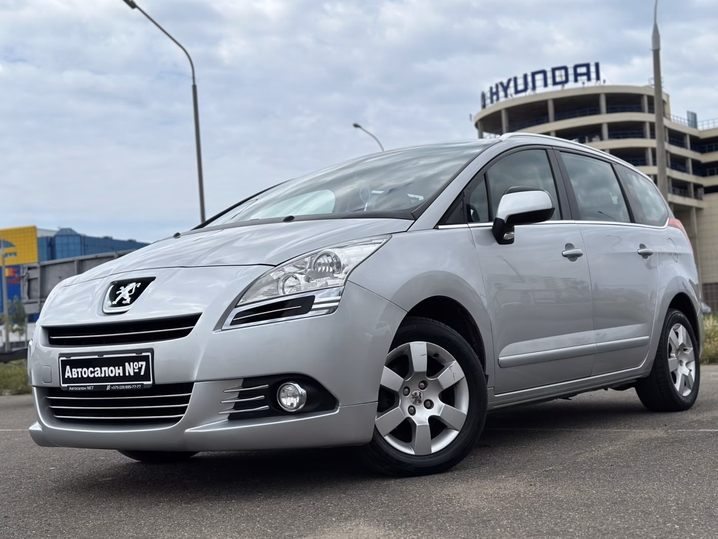 Peugeot 5008 фото 2
