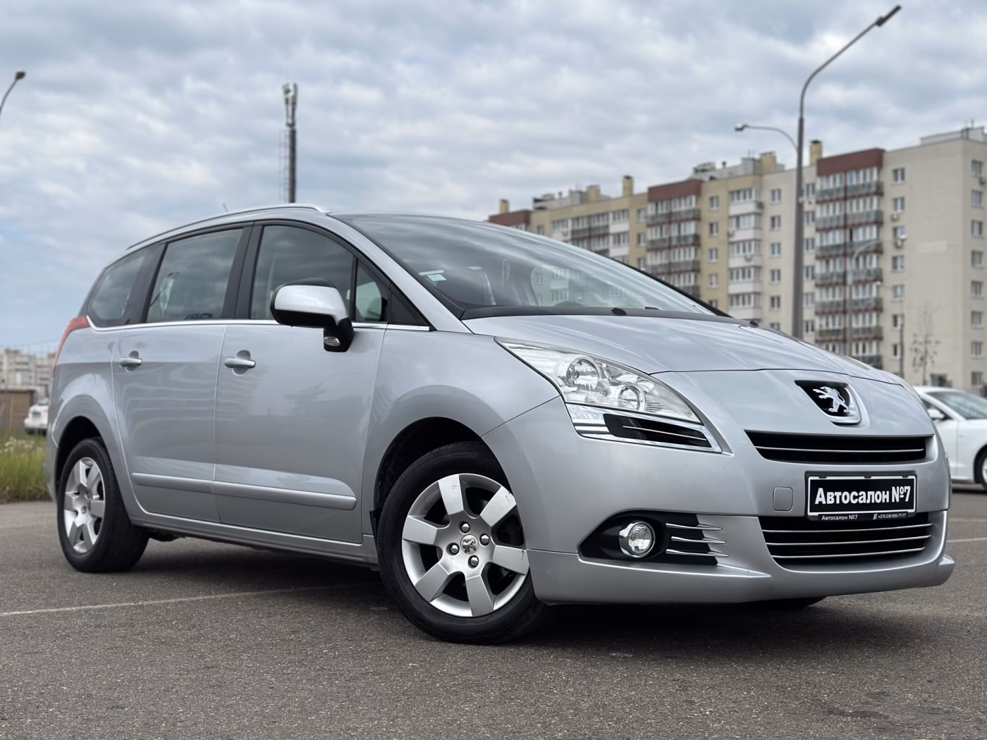 Peugeot 5008 фото 4