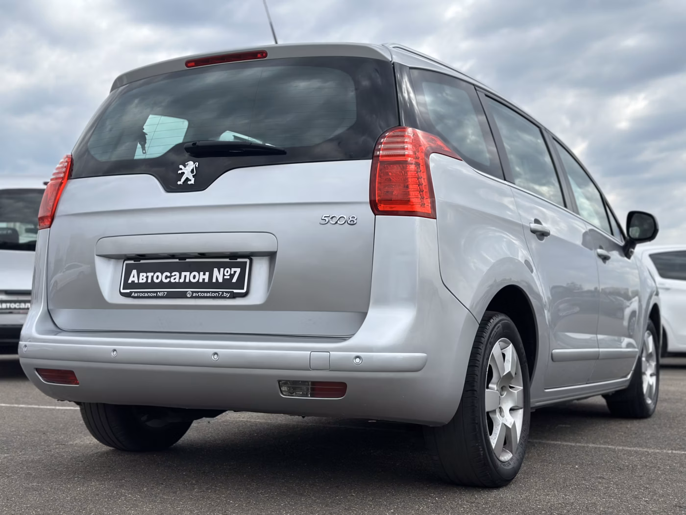 Peugeot 5008 фото 5