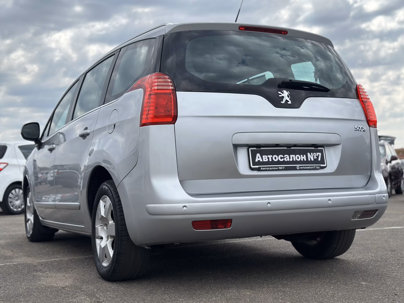 Peugeot 5008 фото 7