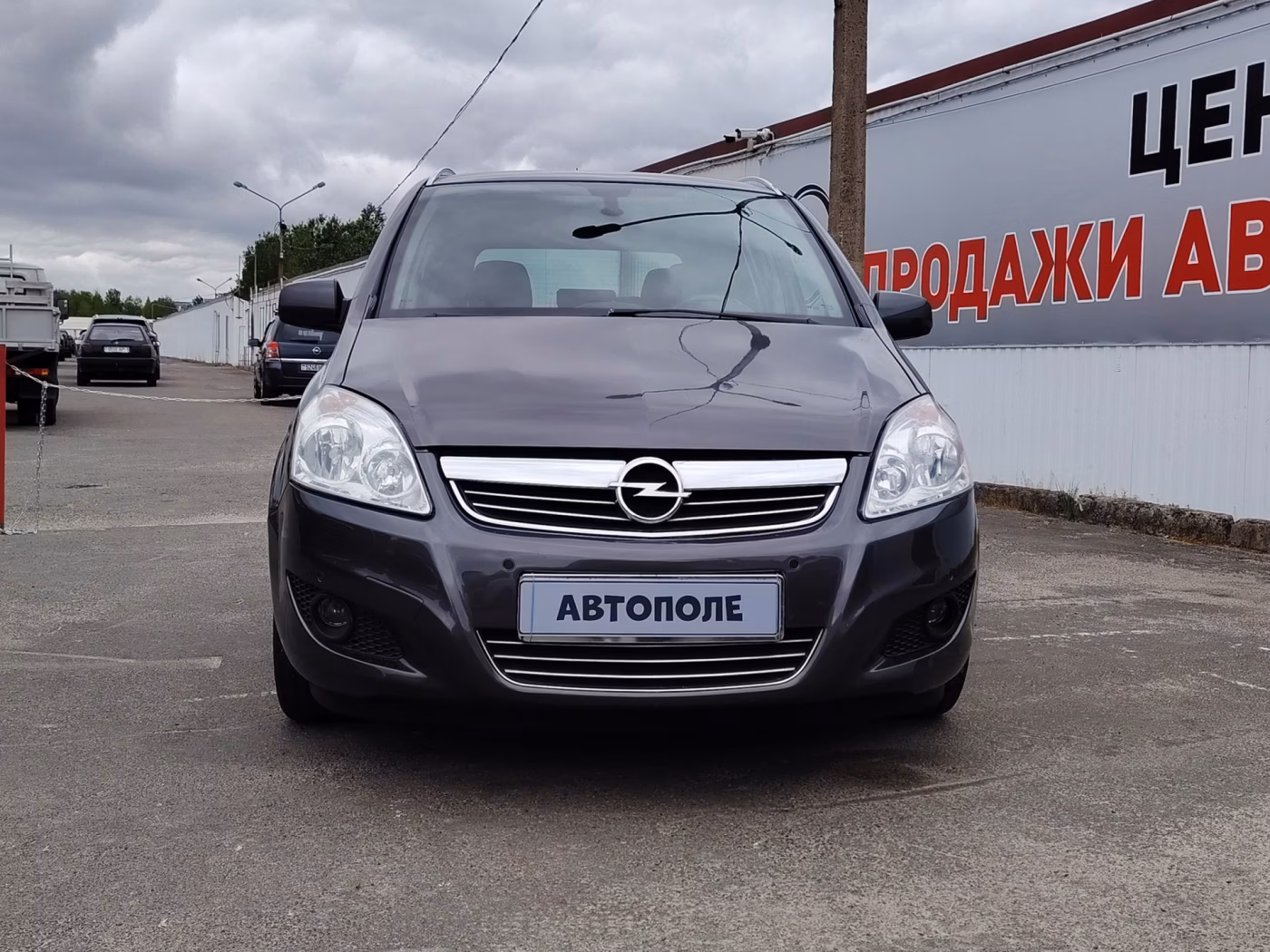 Opel Zafira фото 2