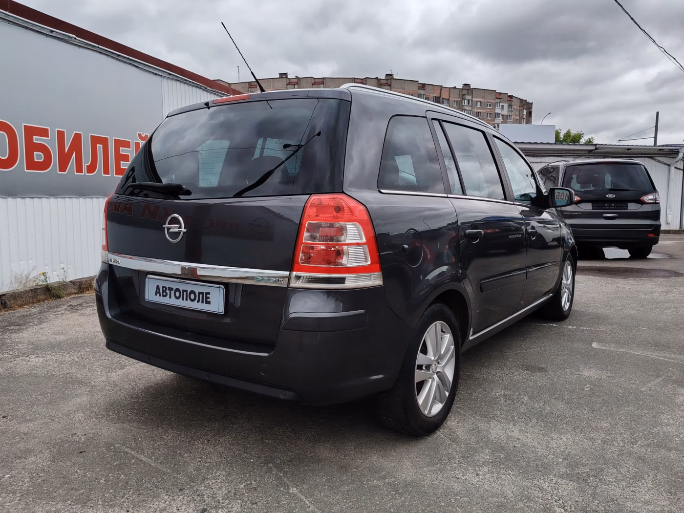 Opel Zafira фото 7