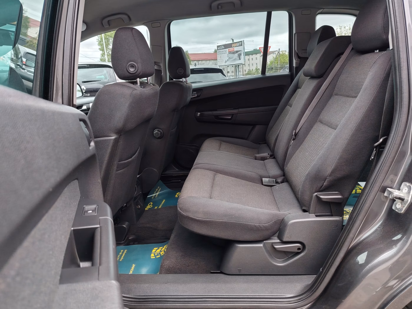 Opel Zafira фото 11