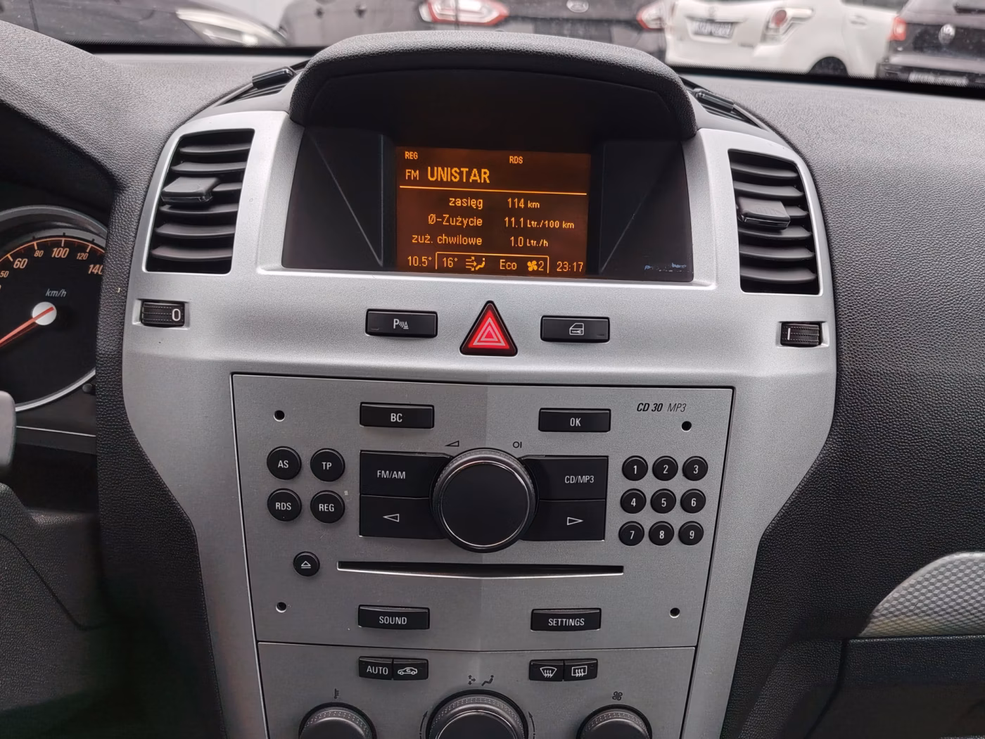 Opel Zafira фото 13