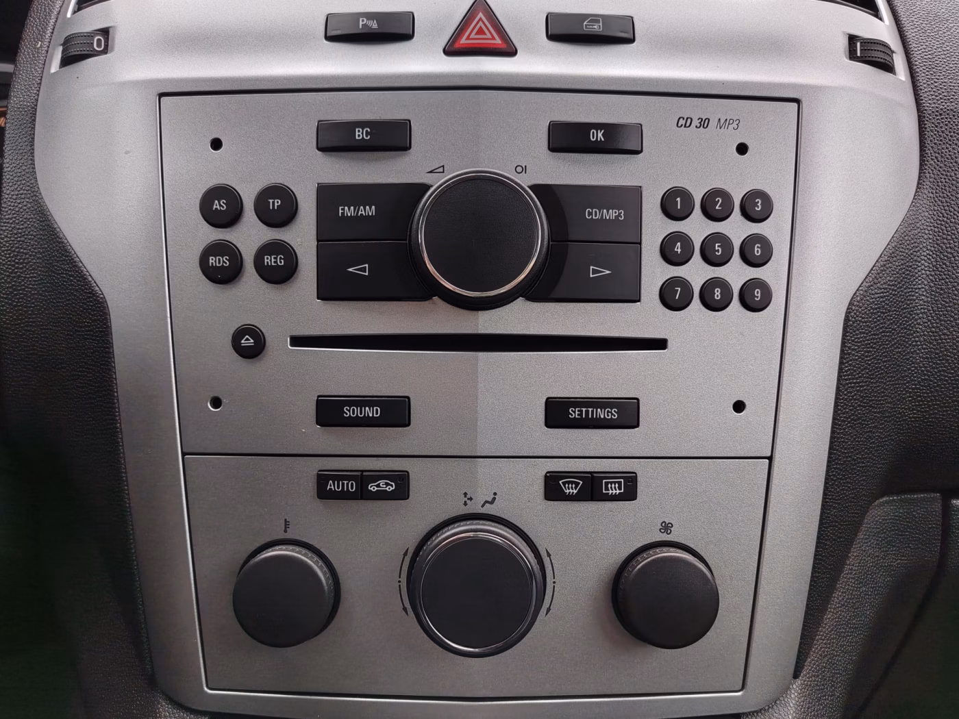 Opel Zafira фото 14
