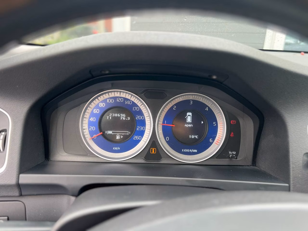 Volvo V60 фото 13