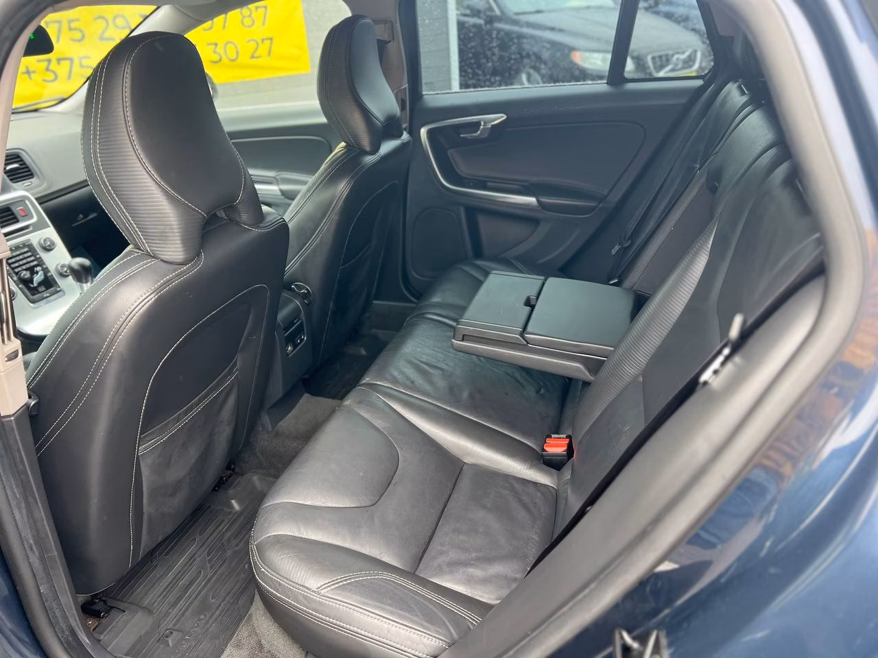 Volvo V60 фото 15