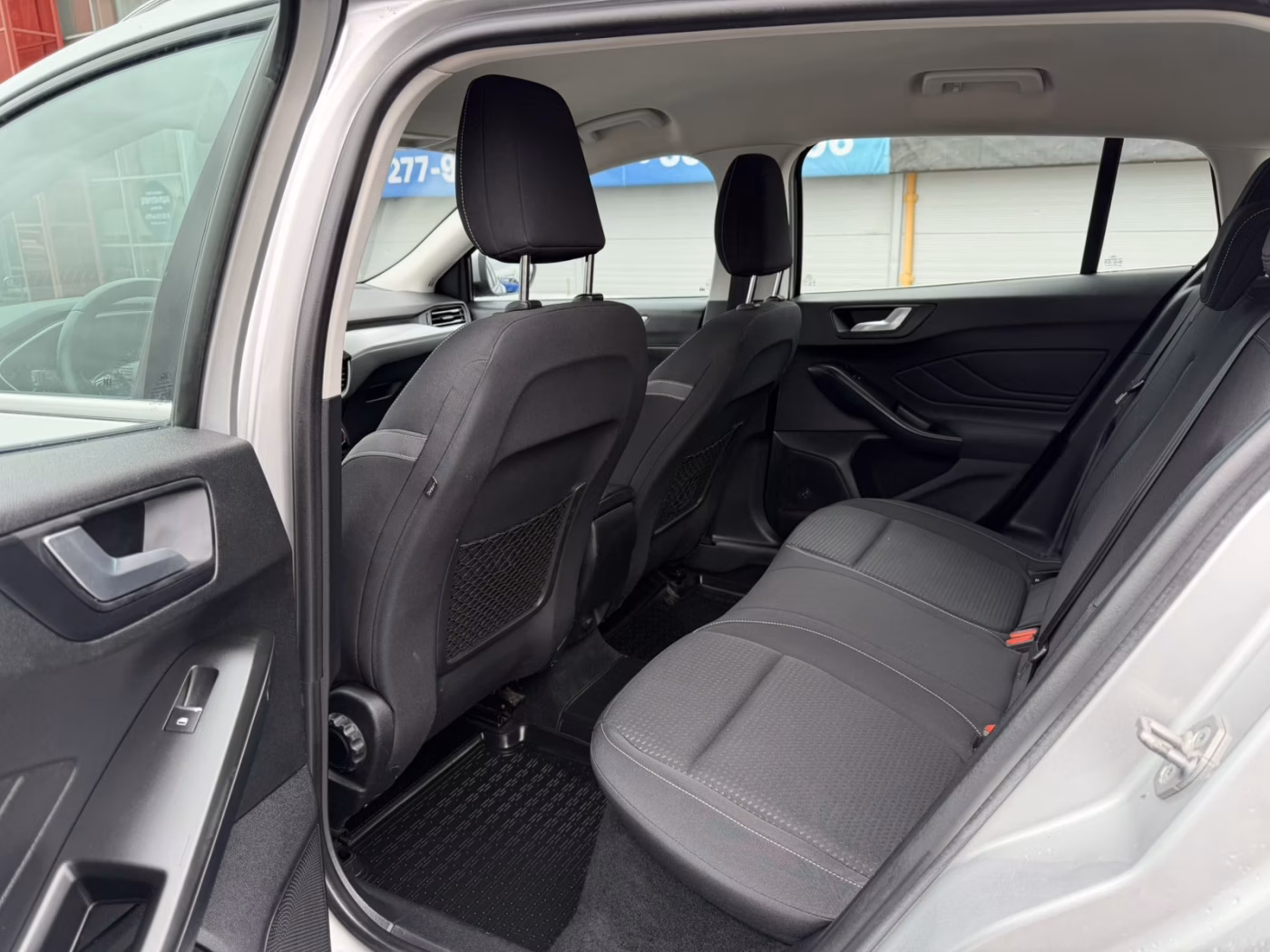Ford Focus фото 6