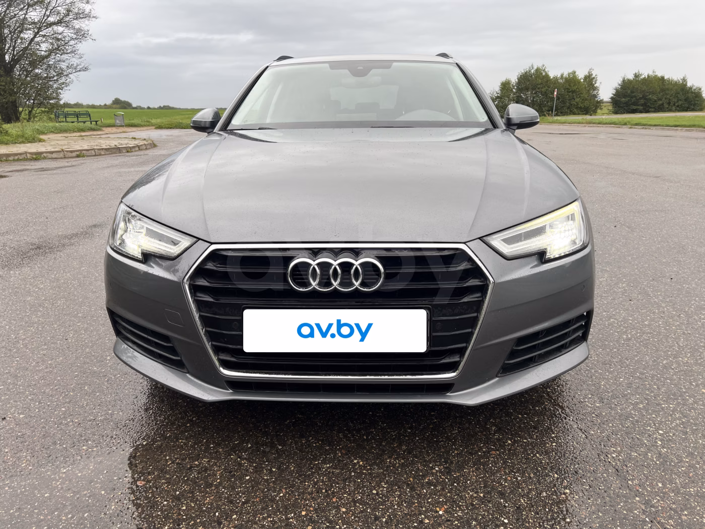 Audi A4 фото 2