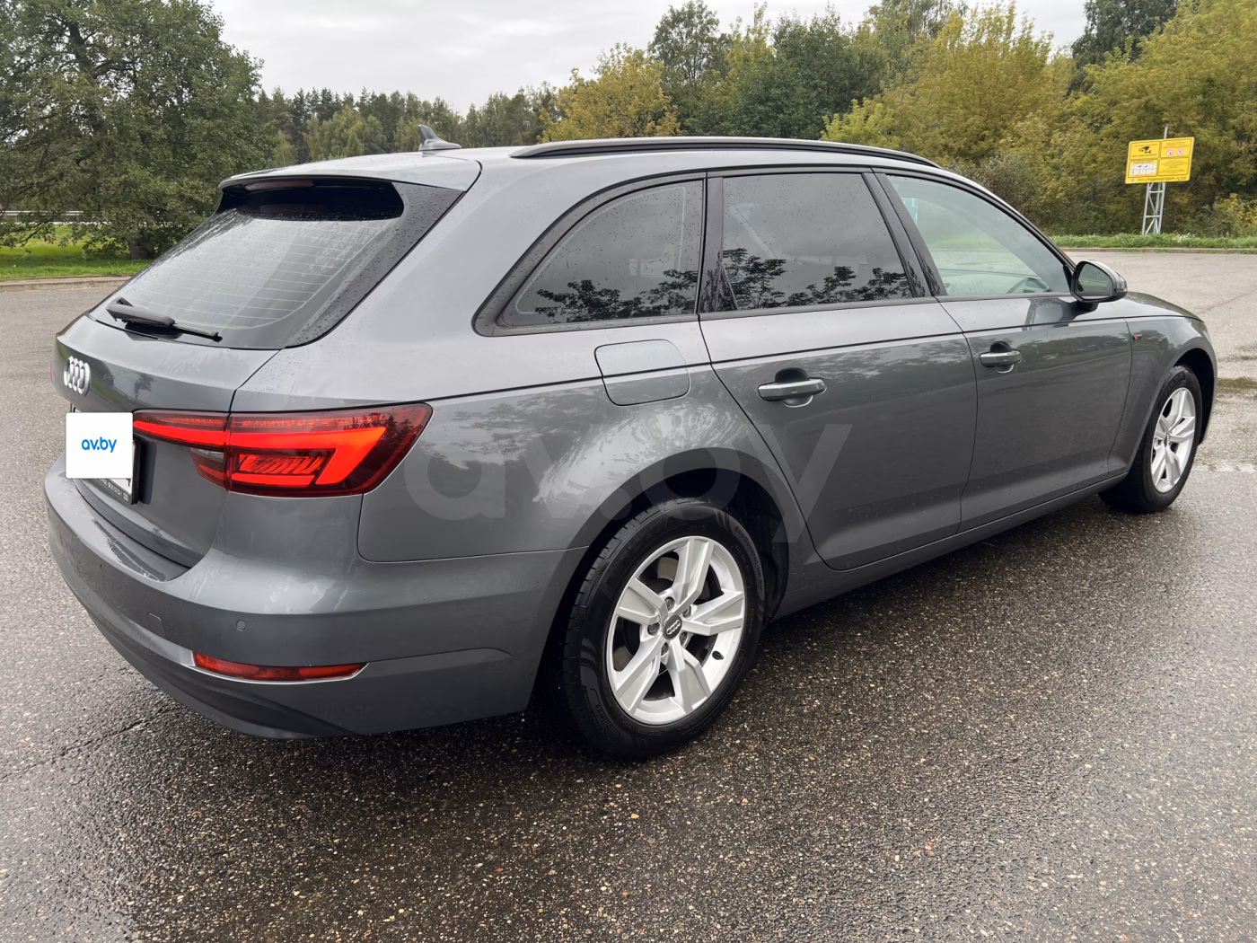 Audi A4 фото 4