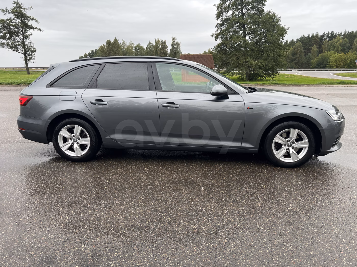 Audi A4 фото 6
