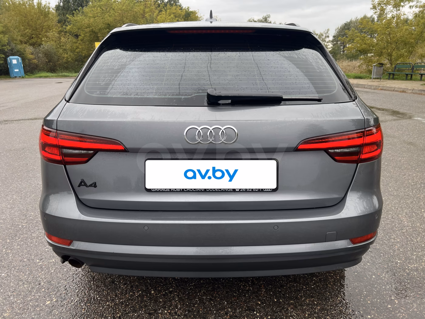 Audi A4 фото 8
