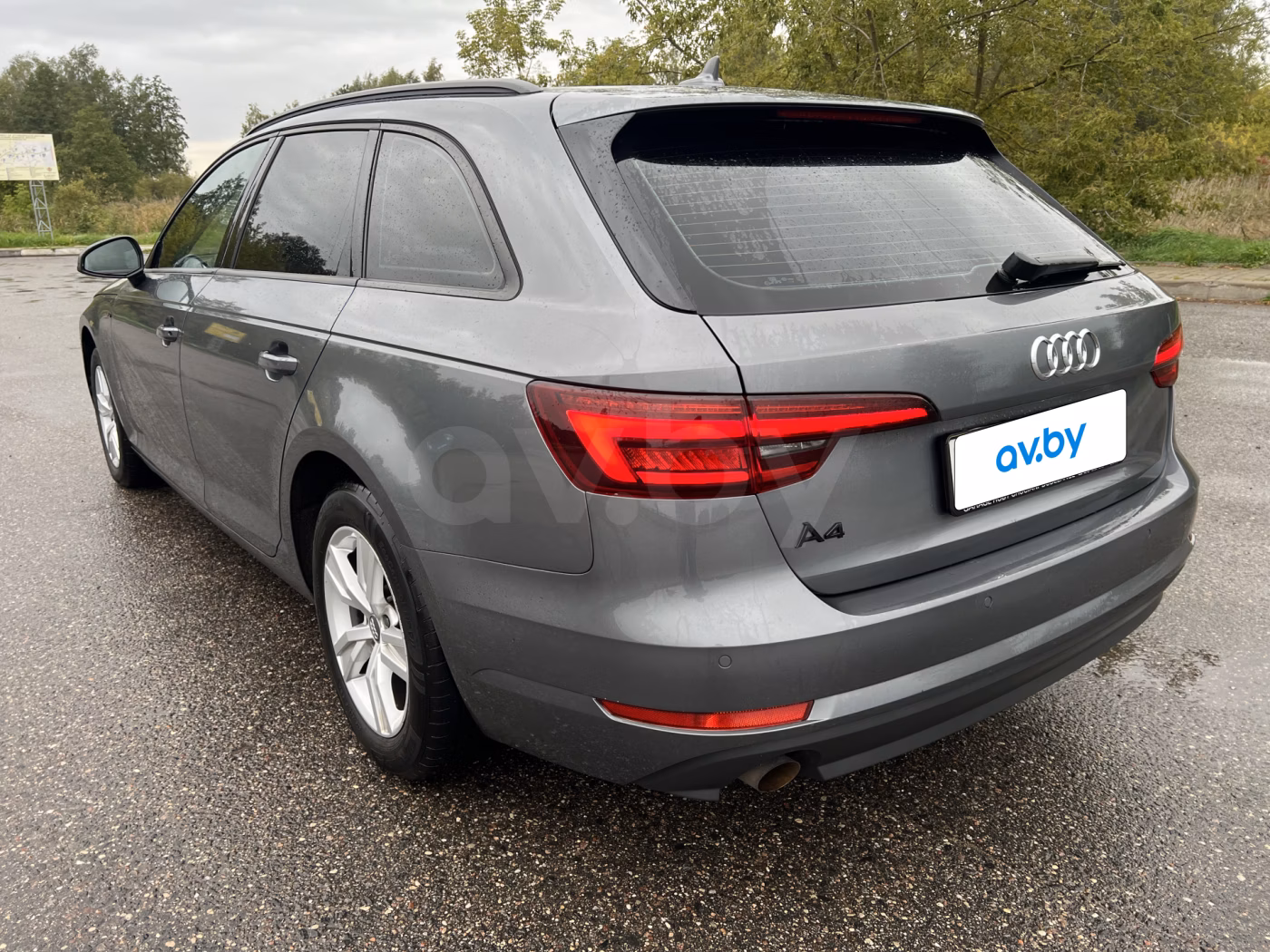 Audi A4 фото 9