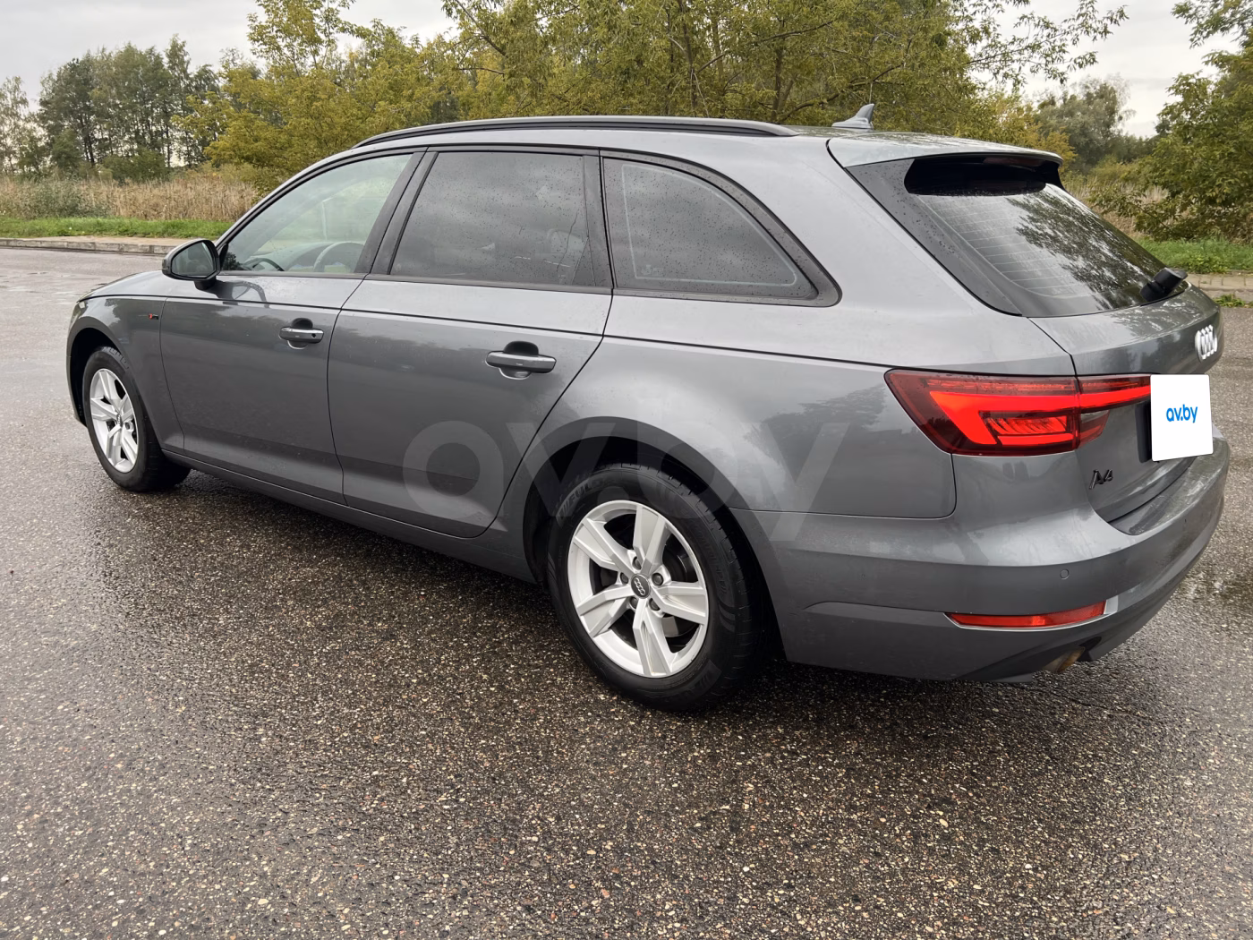 Audi A4 фото 10