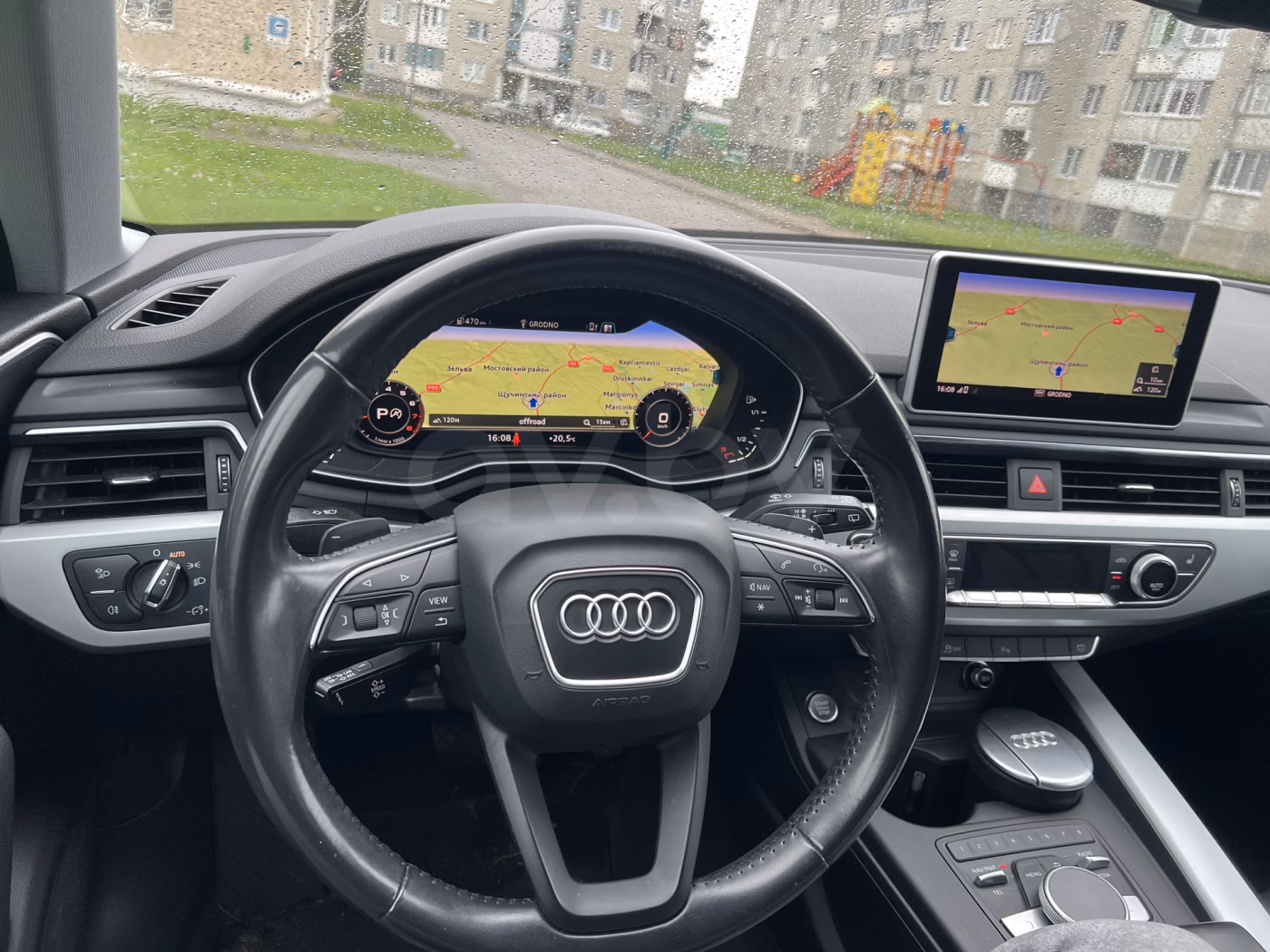 Audi A4 фото 13