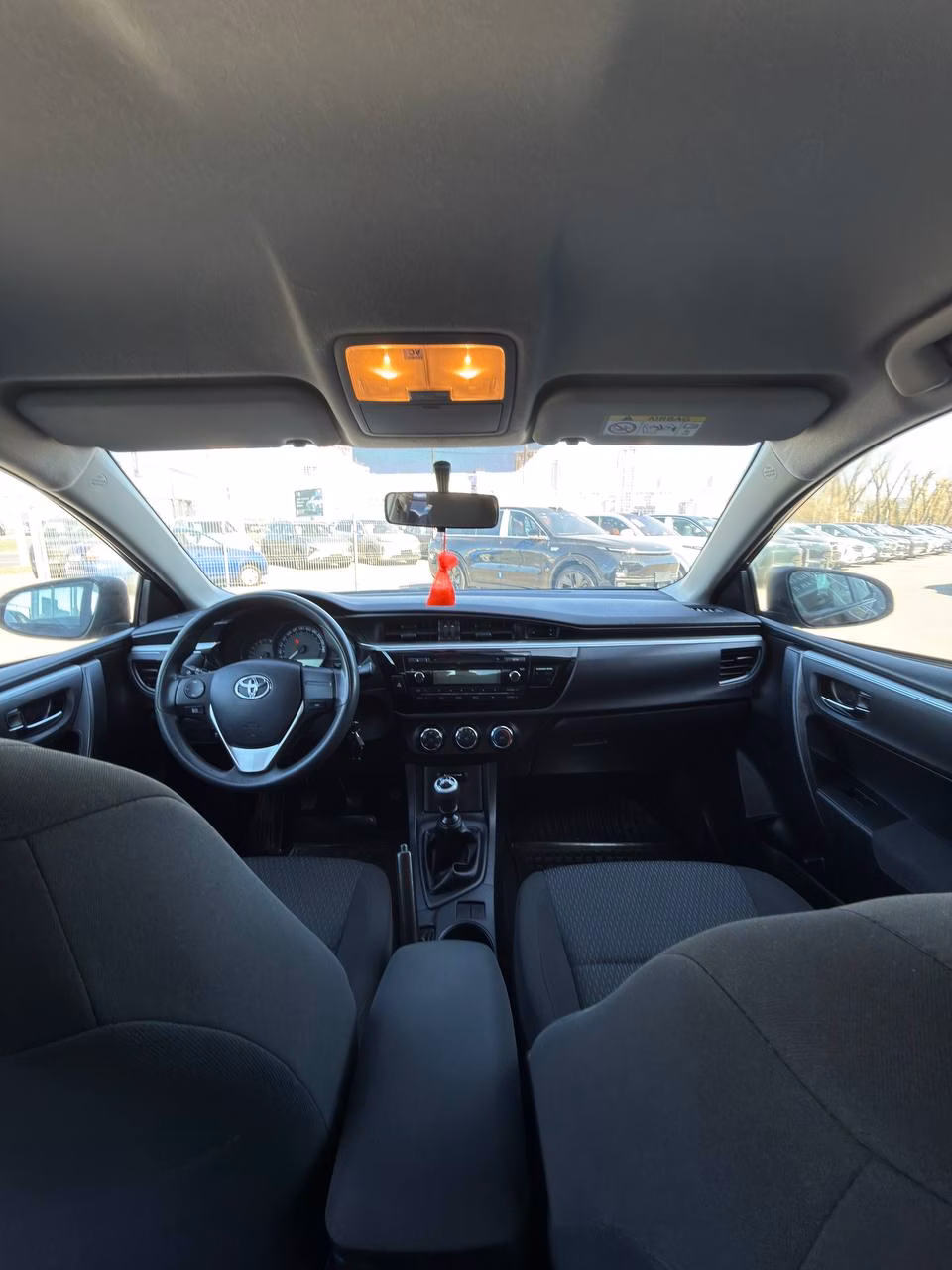 Toyota Corolla фото 11