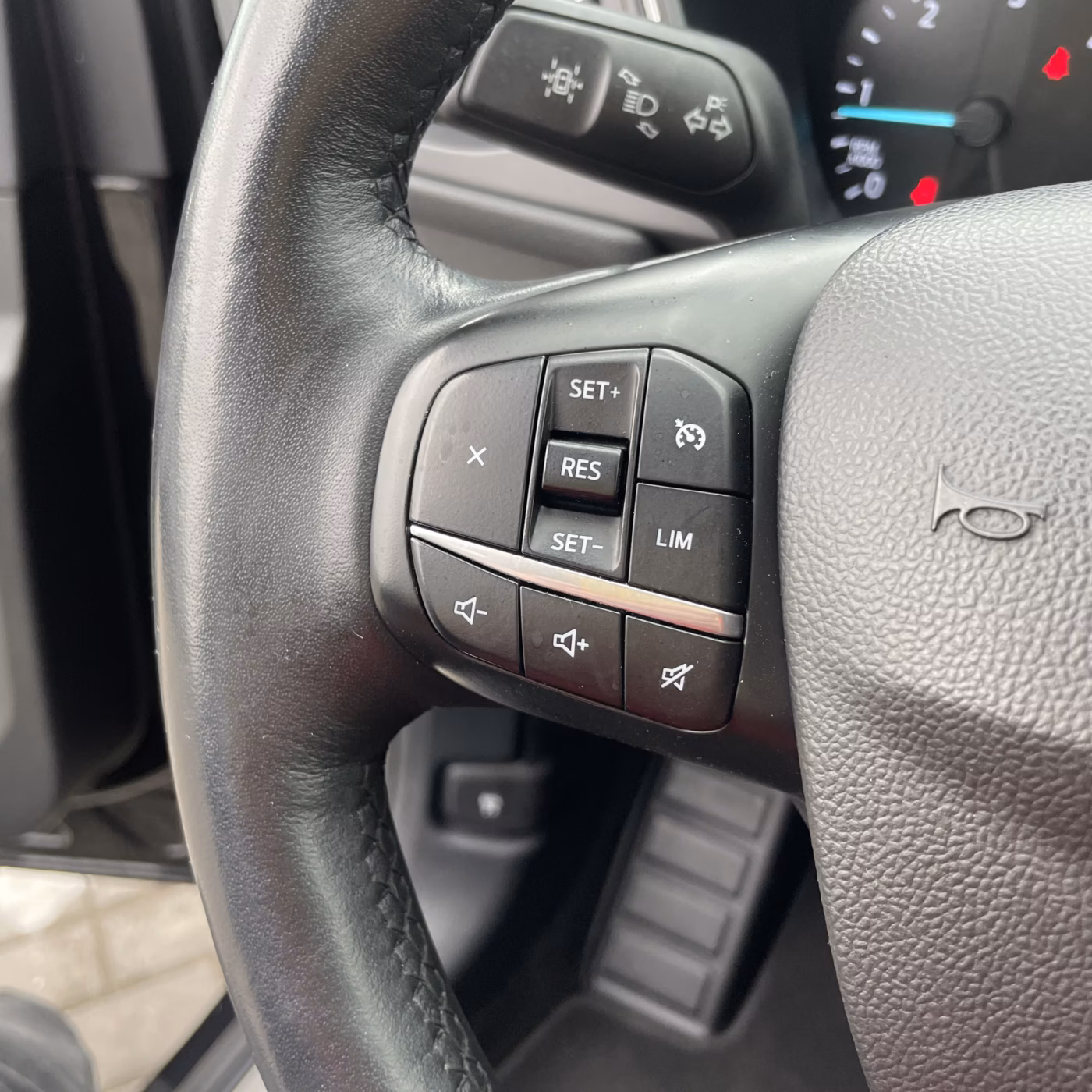 Ford Kuga фото 16