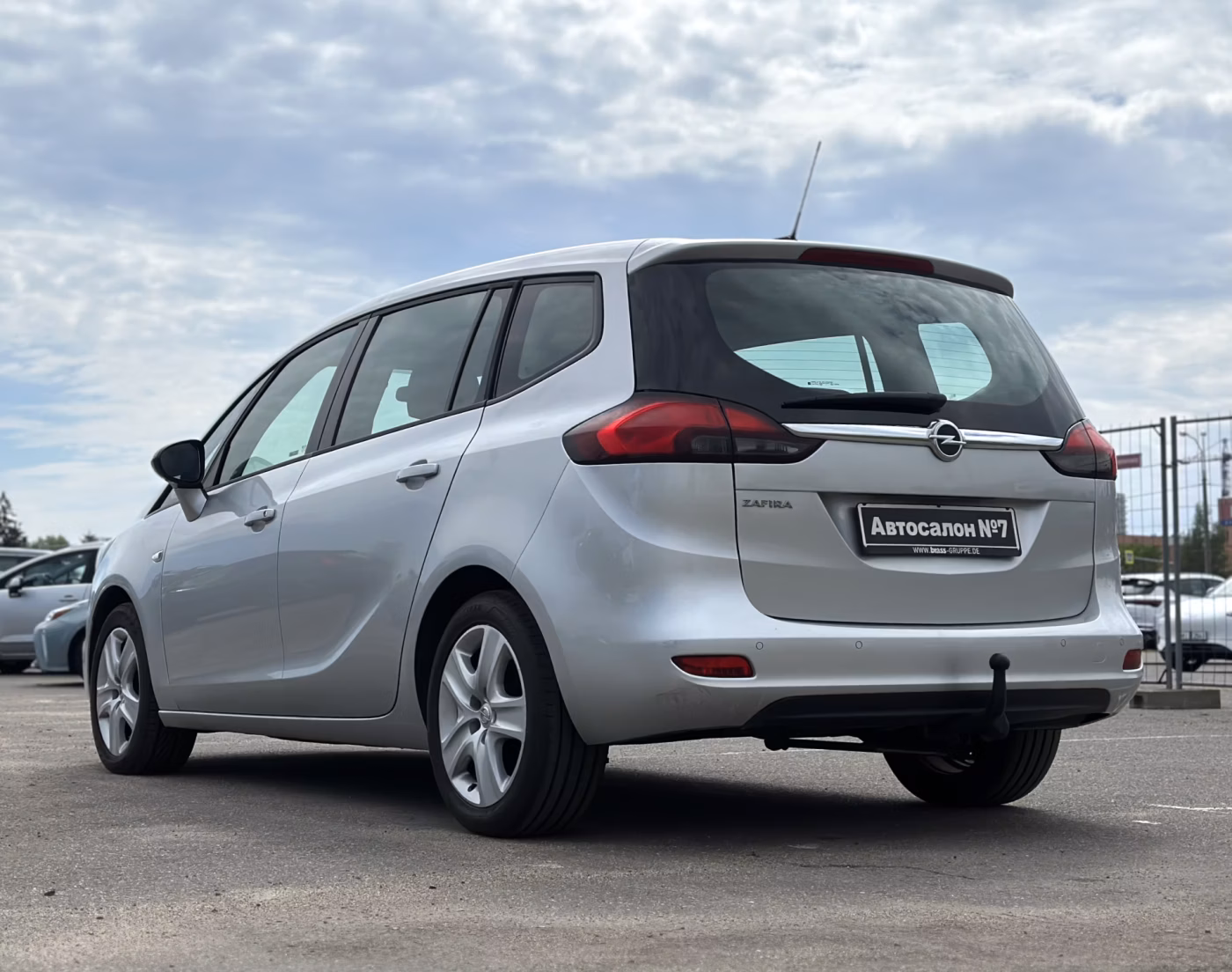 Opel Zafira фото 7