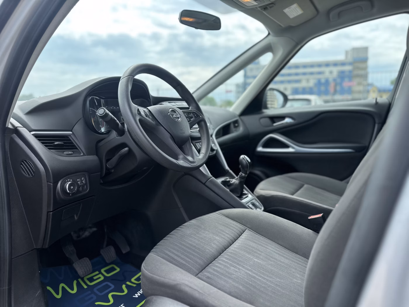 Opel Zafira фото 8