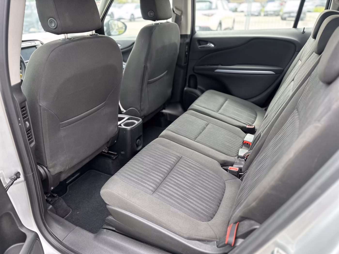 Opel Zafira фото 9