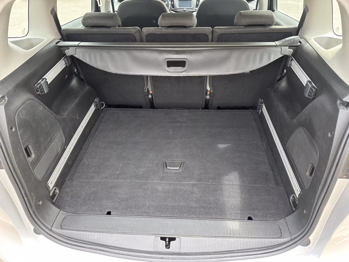 Opel Zafira фото 10