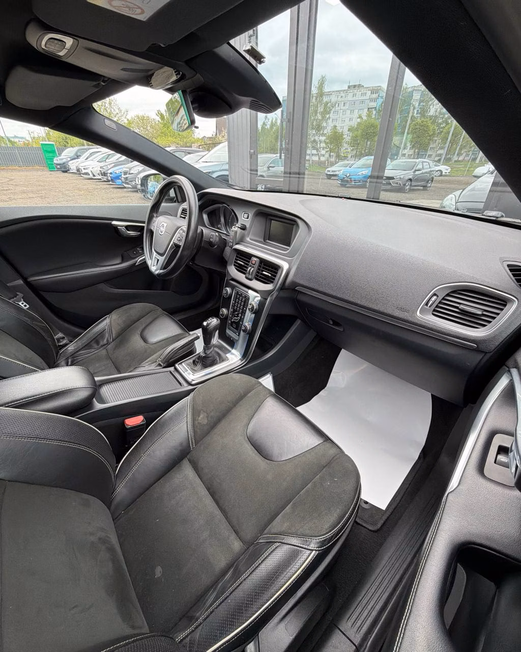 Volvo V40 фото 10