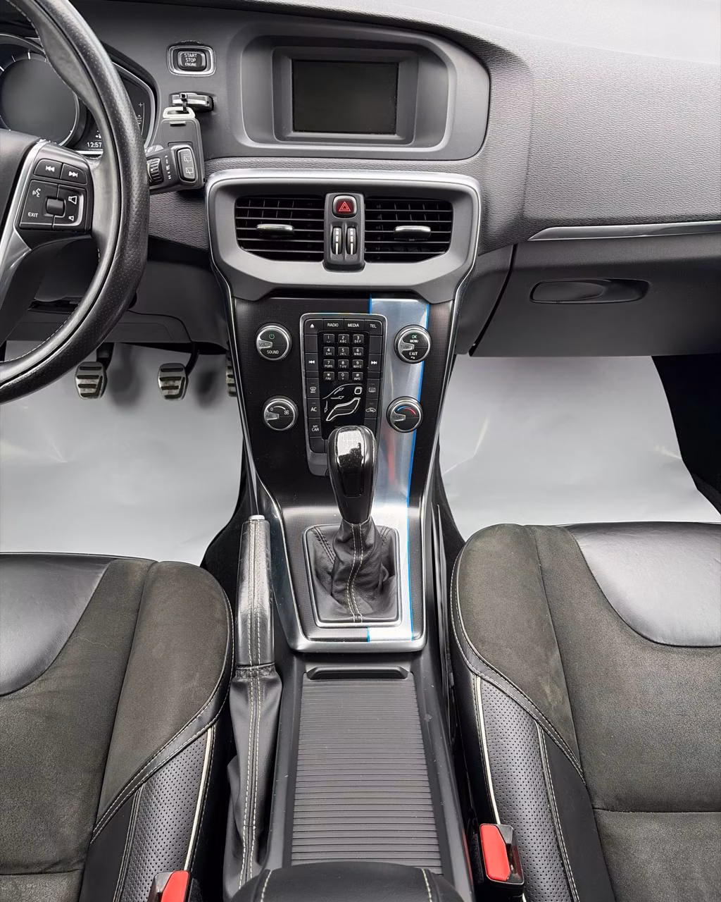 Volvo V40 фото 15
