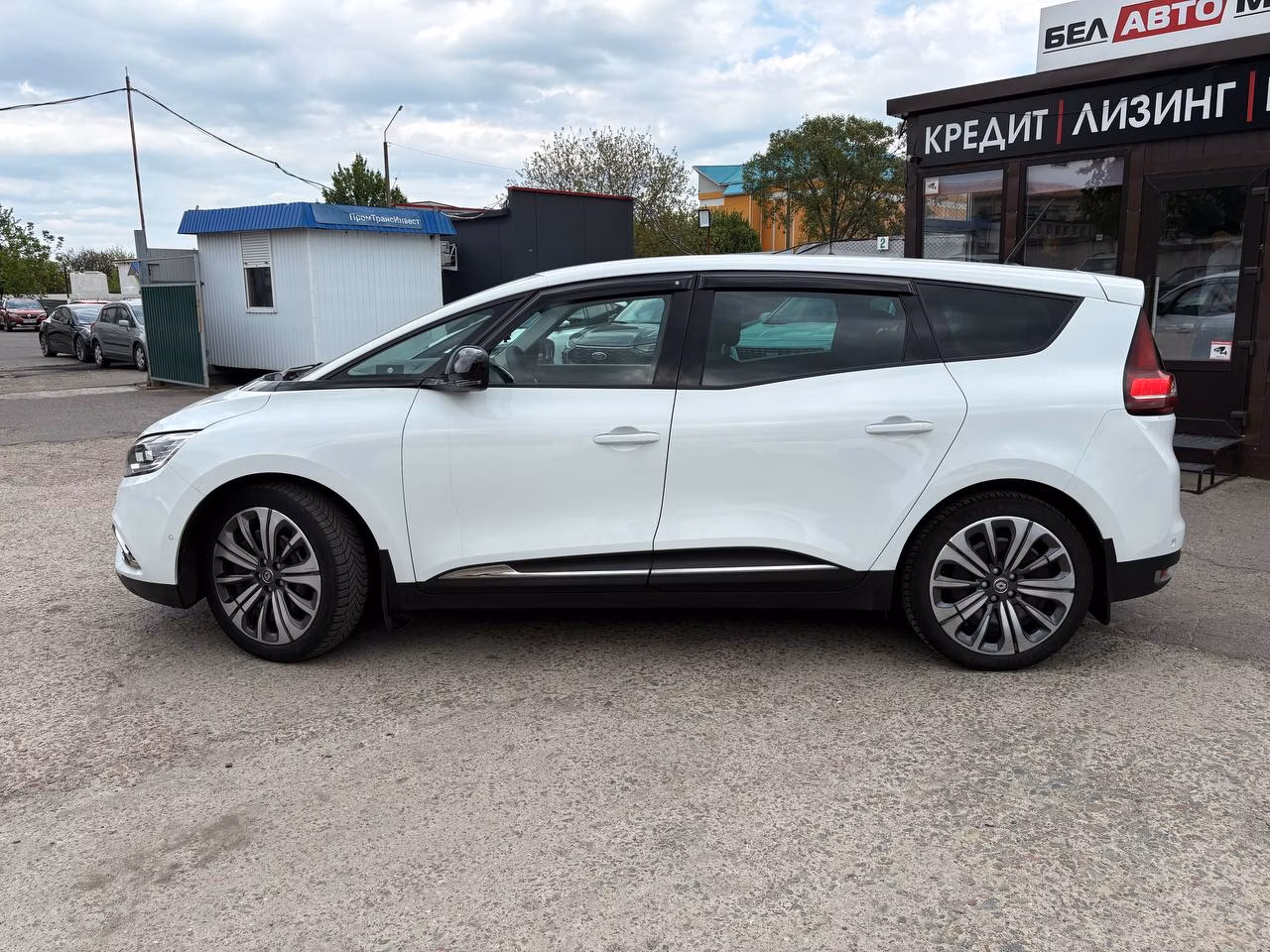 Renault Grand Scenic фото 8