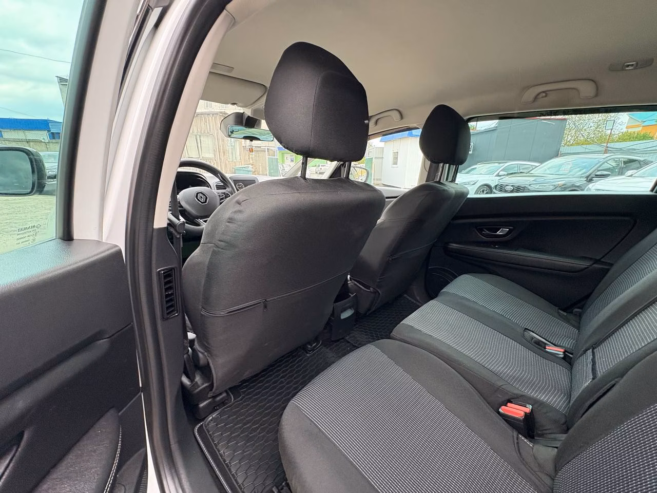 Renault Grand Scenic фото 10