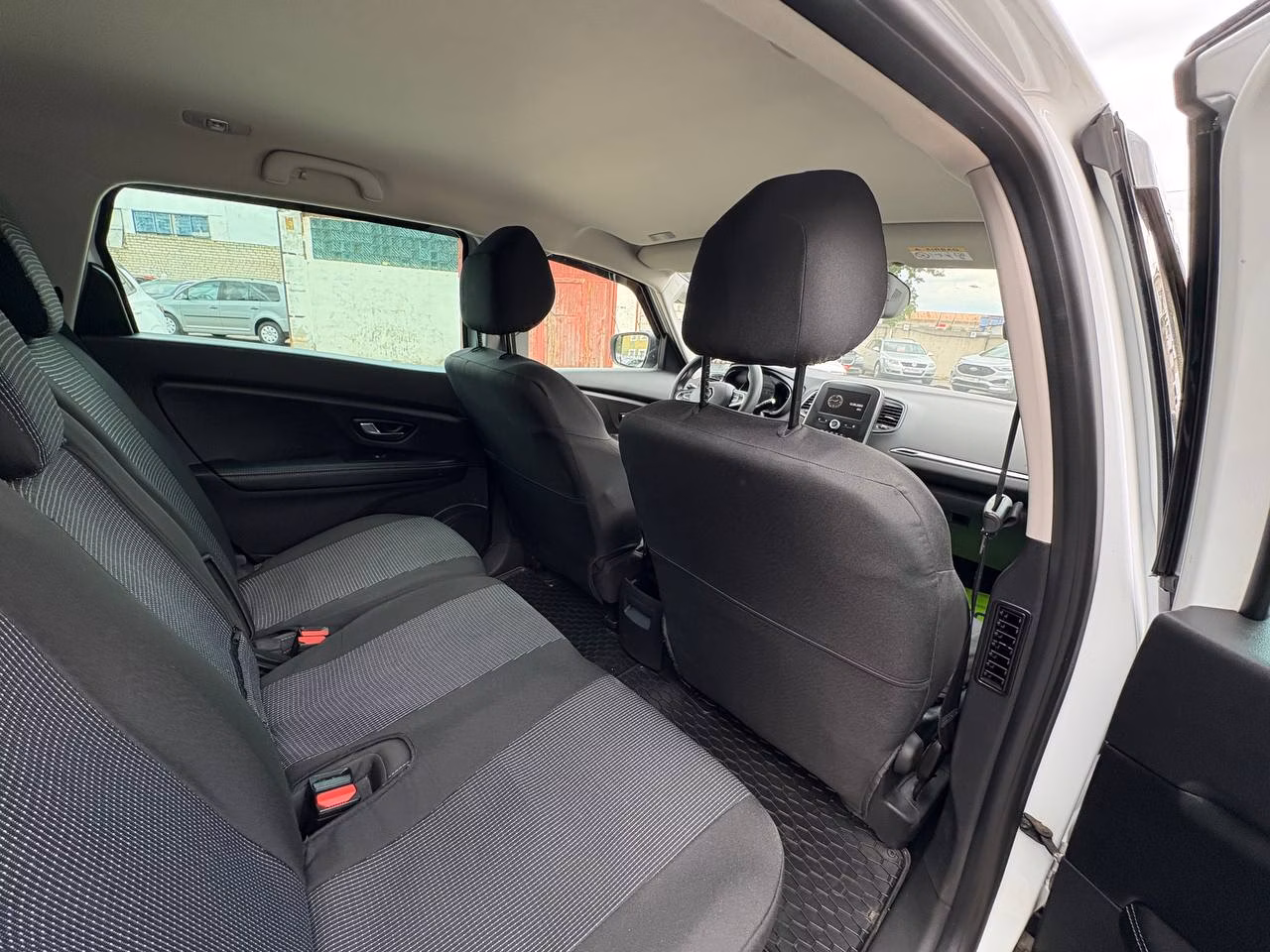 Renault Grand Scenic фото 14