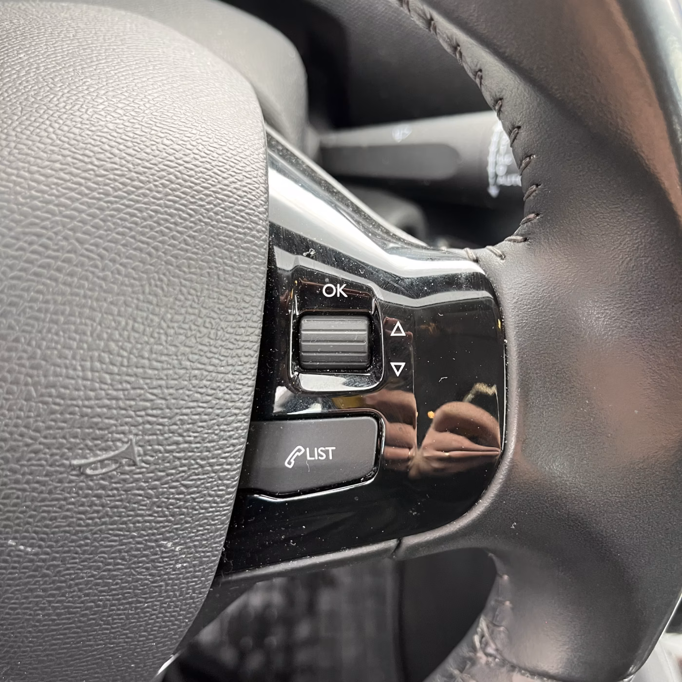 Peugeot 308 фото 12