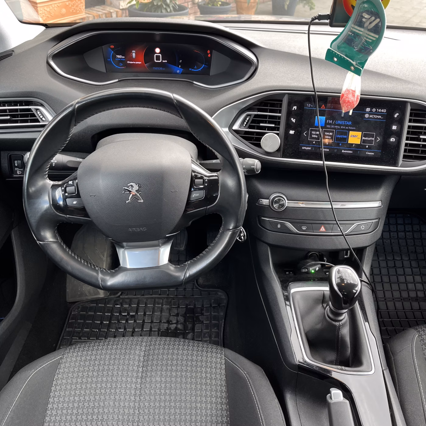 Peugeot 308 фото 15