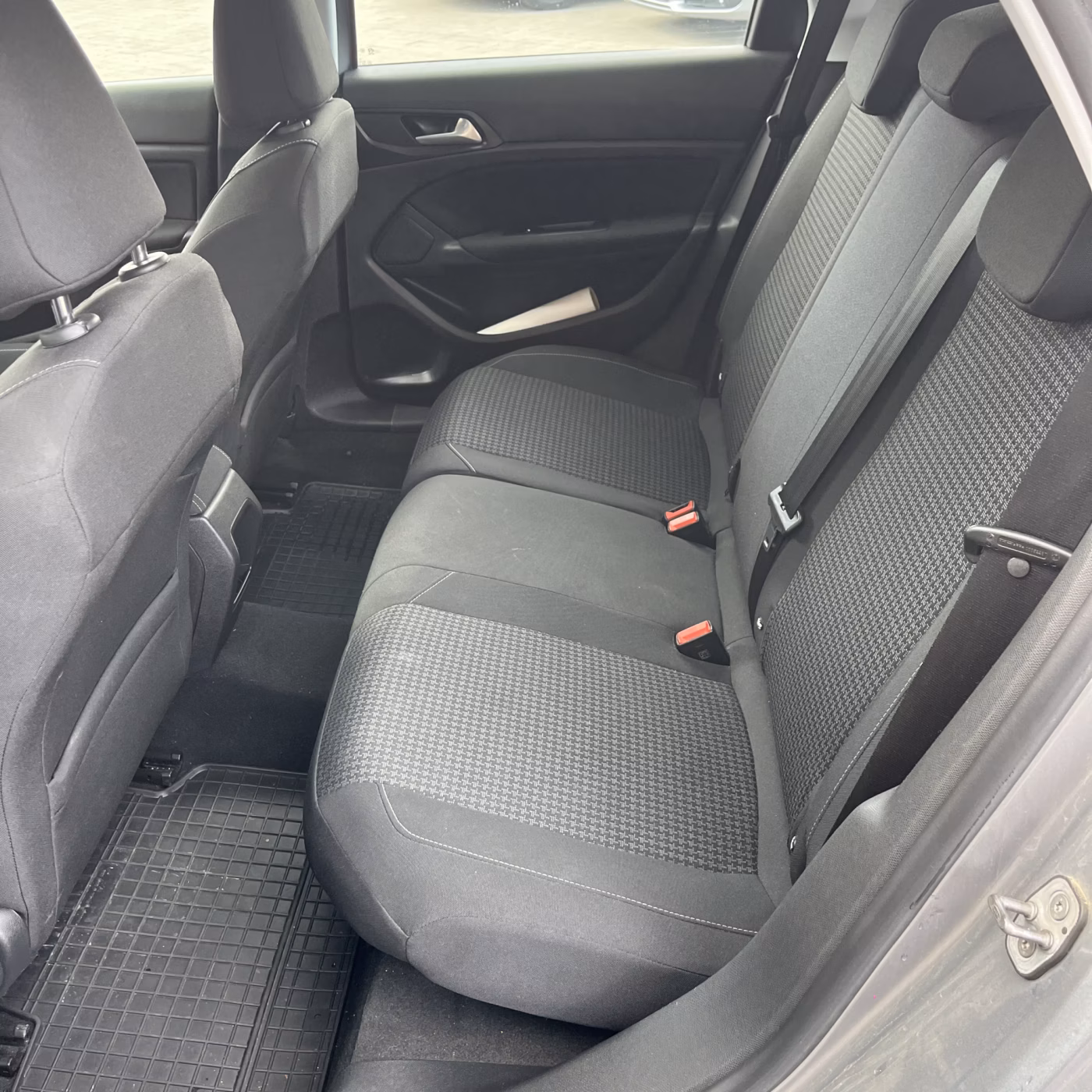 Peugeot 308 фото 17