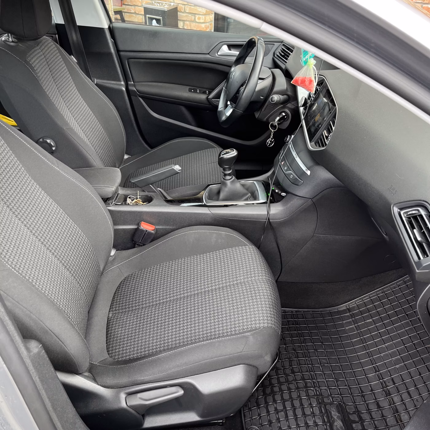 Peugeot 308 фото 20