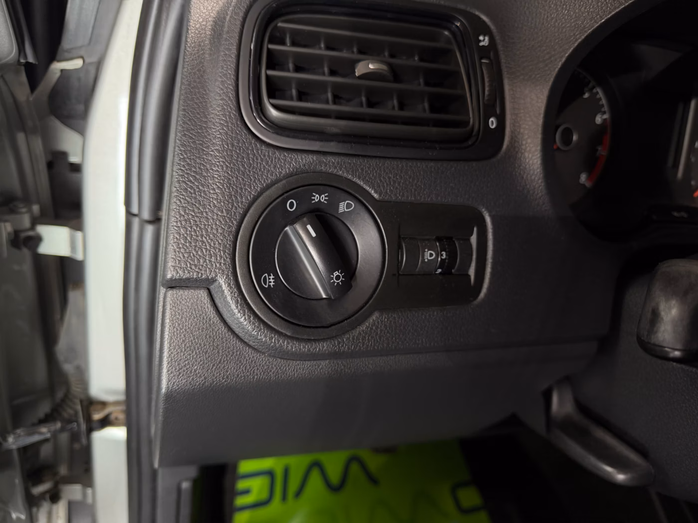 Volkswagen Polo Sedan фото 14