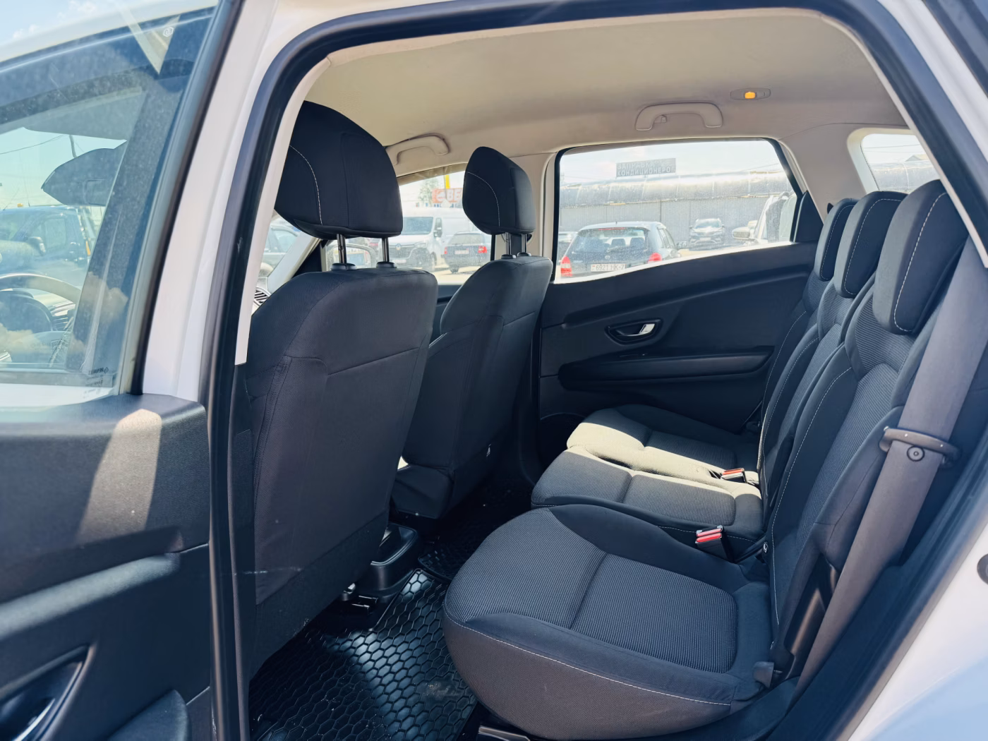Renault Scenic фото 6