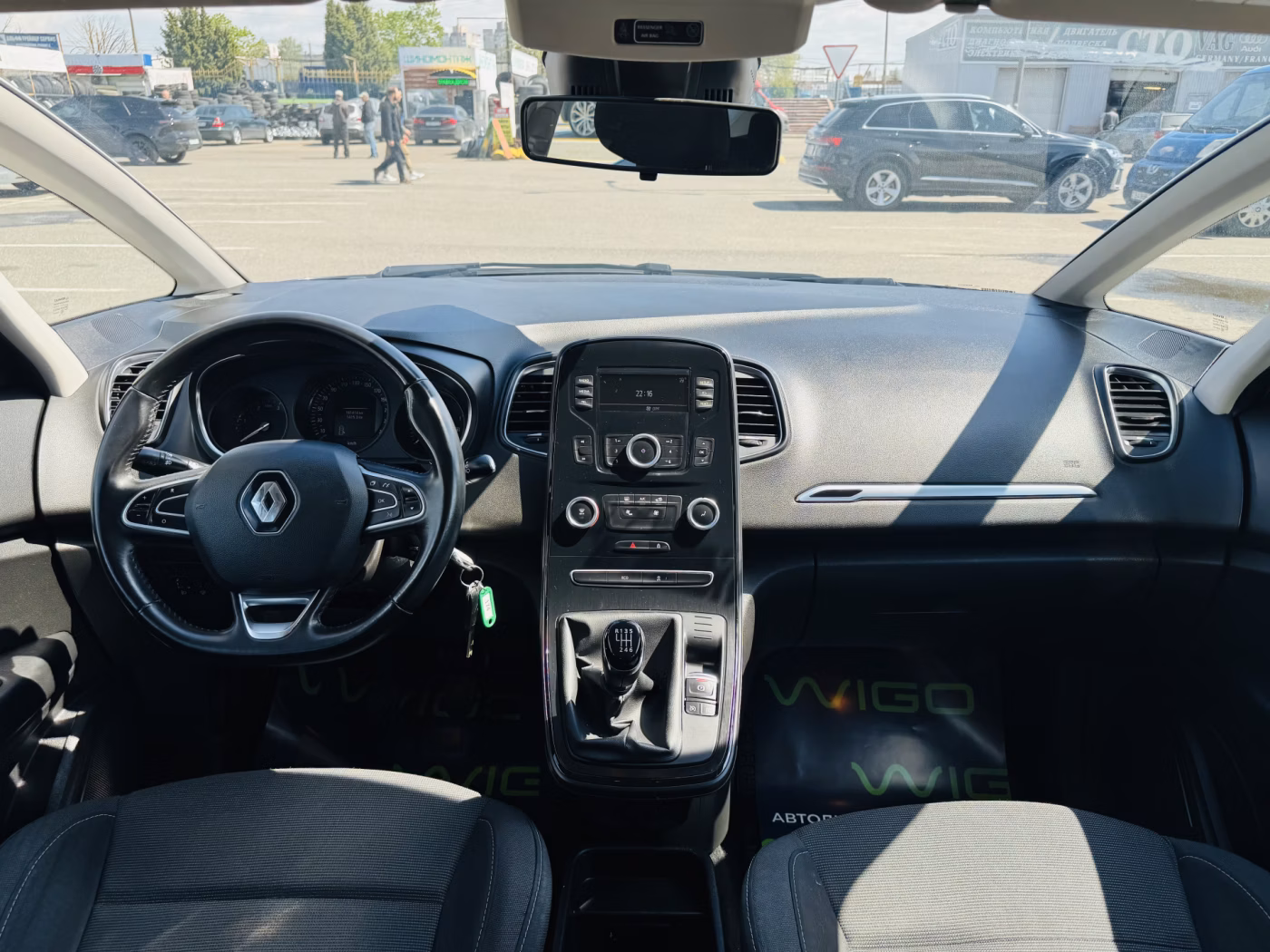 Renault Scenic фото 9