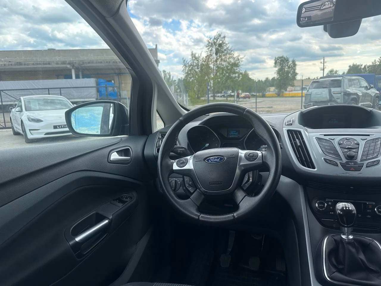 Ford C-MAX фото 13