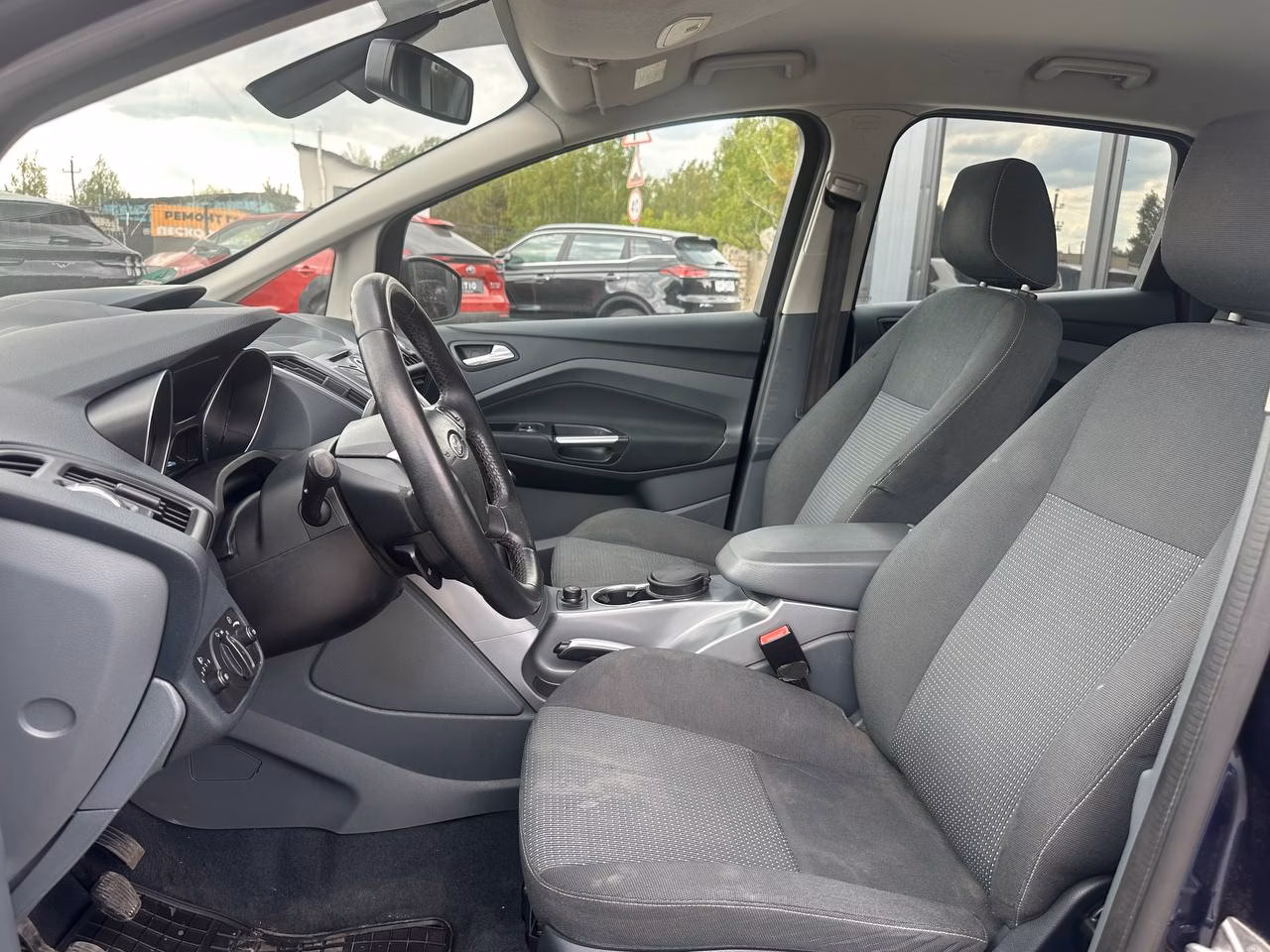 Ford C-MAX фото 15
