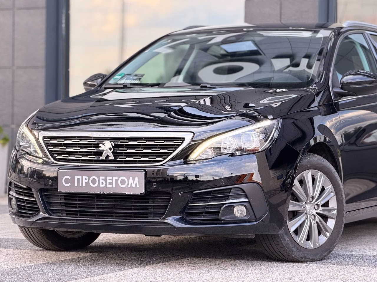 Peugeot 308 фото 3