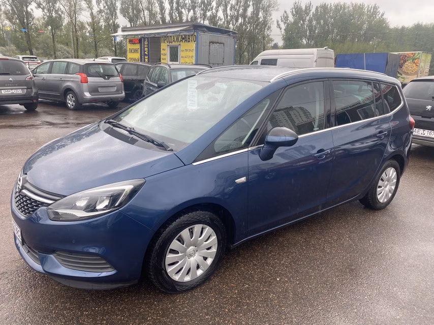 Opel Zafira фото 10