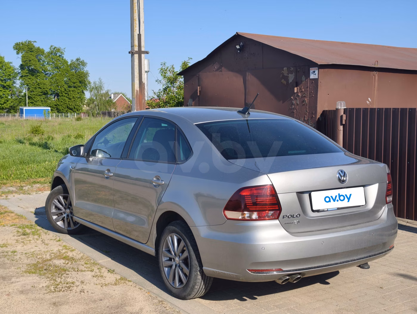 Volkswagen Polo Sedan фото 4
